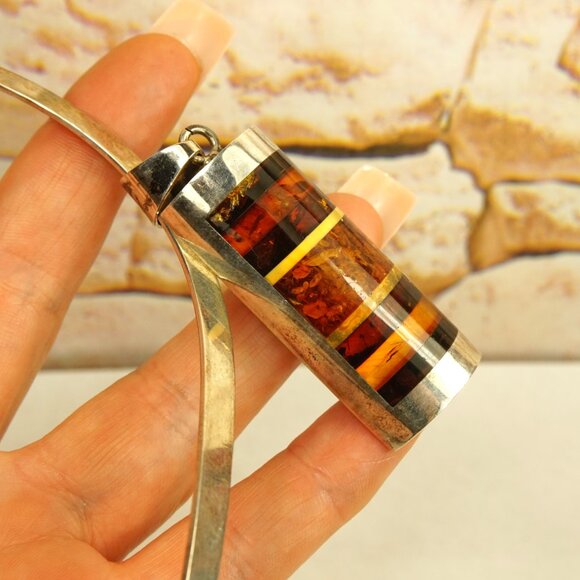 HUGE MULTI Amber PENDANT Set In 925 Silver and Placed On 925 Wide Omega Wire - Picture 3 of 11